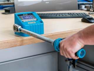 HAZET Drehmoment-Prüfgerät ∙ elektronisch ∙ 10 – 350 Nm 7901E ∙ Drehmomentbereich min-max: 10 – 350 Nm ∙ 1/2 Zoll (12,5 mm) Vier Bild 8