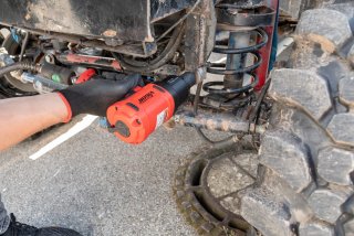 VIGOR Schlagschrauber ∙ V4800N ∙ Lösemoment maximal [Nm]: 1720 Nm ∙ 1/2 Zoll (12,5 mm) Vierkant massiv ∙ Hochleistungs-Doppelham Bild 12