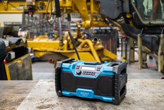HAZET DAB Radio ∙ Bluetooth ∙ Hybrid 18 und 230 Volt 9580-10 ∙ L x B x H: 369 mm x 212 mm x 201 mm Bild 8