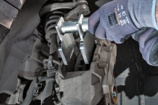 HAZET Bremsadapterplatten Satz für Doppelkolben Bremssättel 4971-2/2 ∙ 2 Stück-teilig Bild 2
