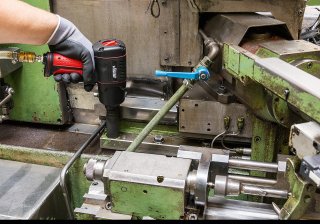 VIGOR Schlagschrauber ∙ V4800 ∙ Lösemoment maximal [Nm]: 1200 Nm ∙ 1/2 Zoll (12,5 mm) Vierkant massiv ∙ 186,8 mm ∙ Hochleistungs Bild 12