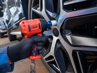 VIGOR Mini Schlagschrauber ∙ V5671N ∙ Lösemoment maximal [Nm]: 1200 Nm ∙ 1/2 Zoll (12,5 mm) Vierkant massiv ∙ Jumbohammer-Schlag Bild 11