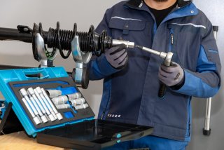 HAZET Gegenhalter für Kolbenstange 4910-XZN10 ∙ 1/2 Zoll (12,5 mm) Vierkant hohl ∙ Innen Vielzahn Profil XZN ∙ SW M10 Bild 5