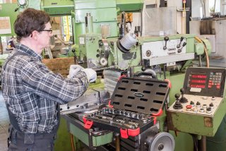 VIGOR Steckschlüssel Satz ∙ V2460N ∙ 1/2 Zoll (12,5 mm) Vierkant hohl ∙ Außen Sechskant Profil ∙ 25-teilig ∙ 10 – 32 ∙ Anzahl We Bild 8
