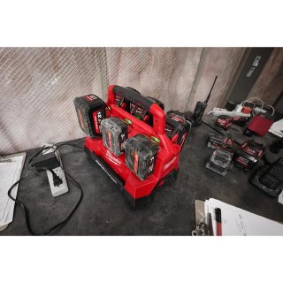 M18PC6 PACKOUT 6-fach Ladegerät  Bild 2