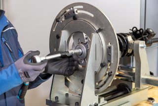 HAZET Gegenhalter für Kolbenstange 4910-XZN10 ∙ 1/2 Zoll (12,5 mm) Vierkant hohl ∙ Innen Vielzahn Profil XZN ∙ SW M10 Bild 6