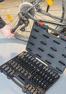 VIGOR Schraubendrehereinsatz Satz ∙ V1919 ∙ 1/2 Zoll (12,5 mm) Vierkant hohl ∙ Innen Sechskant Profil ∙ 30-teilig ∙ 5 – 19 ∙ Anz