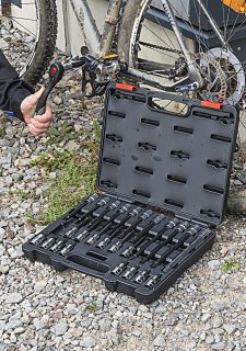 VIGOR Schraubendrehereinsatz Satz ∙ V1918 ∙ 1/2 Zoll (12,5 mm) Vierkant hohl ∙ Innen Vielzahn Profil XZN ∙ 26-teilig ∙ M5 – M16 