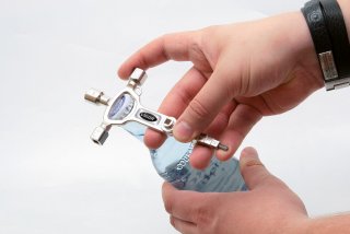 VIGOR Baustellenschlüssel ∙ MasterKey ∙ Bau ∙ V4228 ∙ L x B: 170 mm x 80 mm