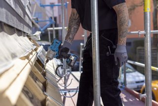 HAZET Akku-Bohrschrauber Satz ∙ 18 Volt ∙ 2,5 Ah (Amperestunden) ∙ 3-teilig 9230-2 ∙ 3-teilig