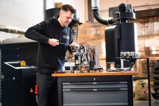 VIGOR Mobile Werkbank Series XL mit Spezialwerkzeug Sortiment ∙ V7026-2 ∙ 121-teilig ∙ Anzahl Werkzeuge: 121